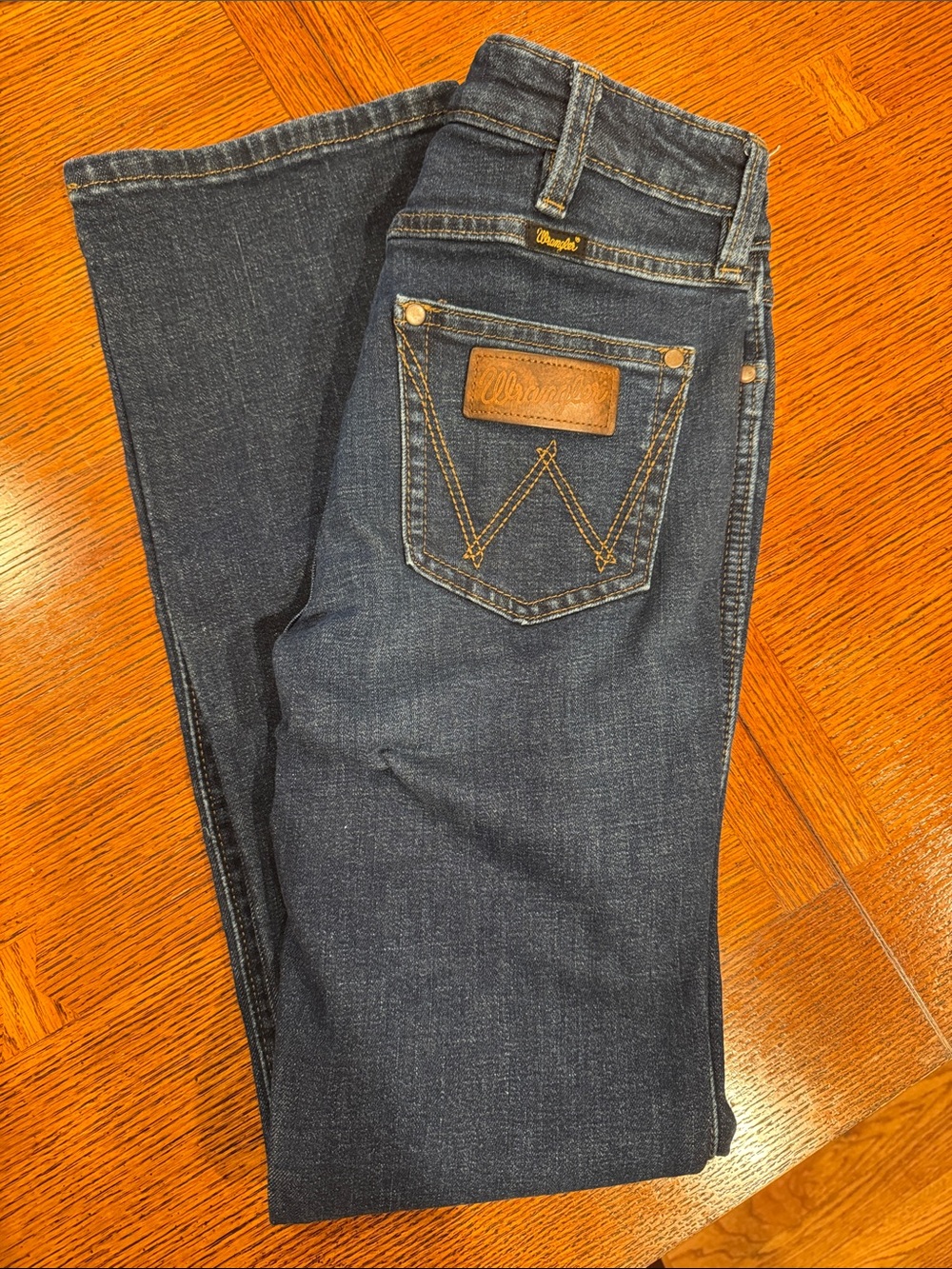 Wrangler Women’s High Rise Slim Bootcut Jeans